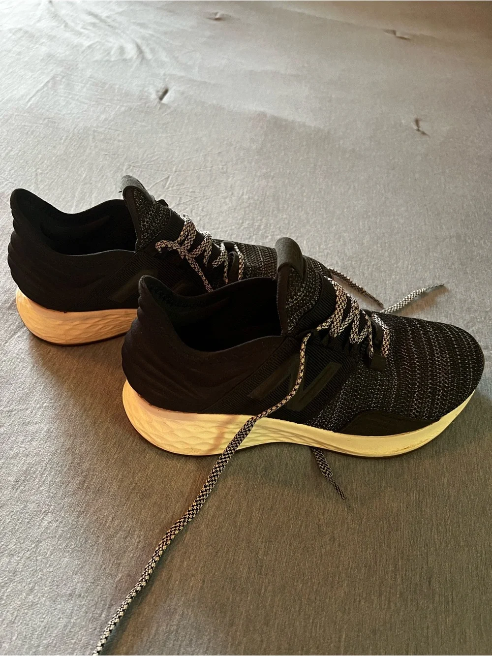 New Balance women’s Fresh Foam Roav Knit (style: MROAVKB/WROAVKB)
